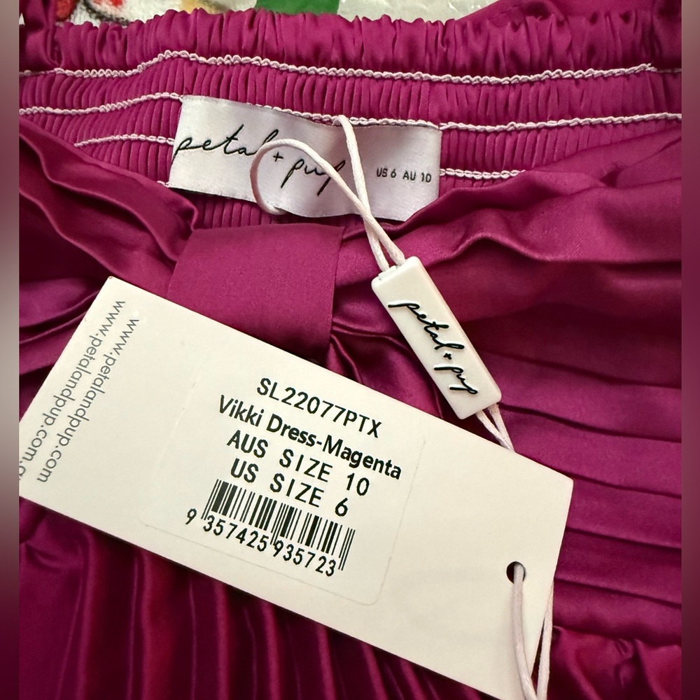 NWT Petal & Pup Women's Vikki Dress, Magenta - Picture 2 of 2